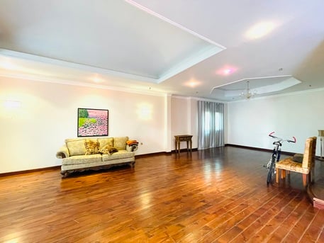 Manama, Villas, BHD 1000,  Furnished,  750 Sq. Meter,  Partially Furnished Bright And Spacious Stand Alone Villa