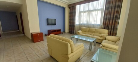Juffair, Apartments/Houses, BHD 325/month,  Furnished,  2 BR,  Juffair: Beautiful Family Apartments: Housekeeping. Pool.Gym.Steam Sauana.Parking: TONY