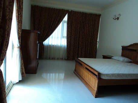 Juffair, Apartments/Houses, BHD 450/month,  Furnished,  2 BR,  Very Spacious Well Furnished Family Apartment. Balcony. Pool. Gym. Internet.Parking: TONY