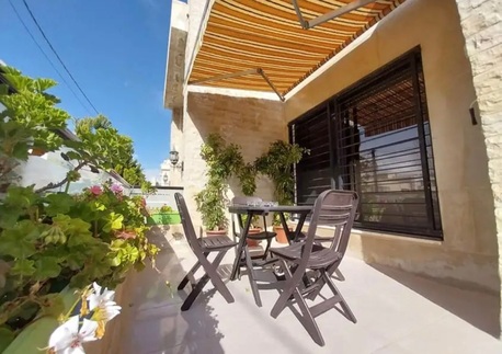 Abdoun, Apartments/Houses, JOD 12000/year,  Furnished,  2 BR,  Fully Furnished Two Bedroom Apartment With Baconly In Abdoun 00962777688956