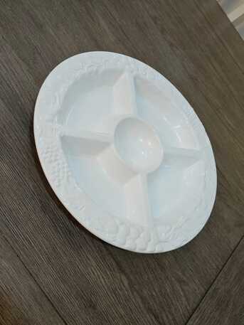 Jeddah, Household Items, SAR 5,  Tray With Portions Inside