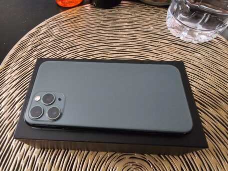 Riyadh, Mobile Phones, SAR 2000,  Apple IPhone 11 Pro 256GB Green (Dual Physical Sim)