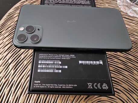 Riyadh, Mobile Phones, SAR 2000,  Apple IPhone 11 Pro 256GB Green (Dual Physical Sim)