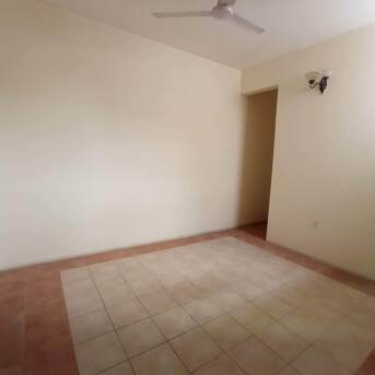 Manama, Housing Exchanges, BHD 130/month,  2 BR,  ** Unfurnished Exclusive 2 Bedroom Family Flat In Manama@130/- **
