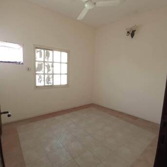 Manama, Housing Exchanges, BHD 130/month,  2 BR,  ** Unfurnished Exclusive 2 Bedroom Family Flat In Manama@130/- **