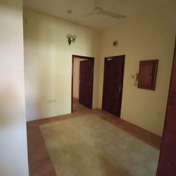 Manama, Housing Exchanges, BHD 130/month,  2 BR,  ** Unfurnished Exclusive 2 Bedroom Family Flat In Manama@130/- **