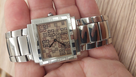 Riyadh, Watches, SAR 1300,  Givenchy Watch Big Dial 40mm For Men Original Swiss Made