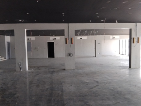 Manama, Shops, BHD 180,  6 Shutter Showroom With Mezanin Floor 2Bath.  Store Room In -((( Nuwdirat)))