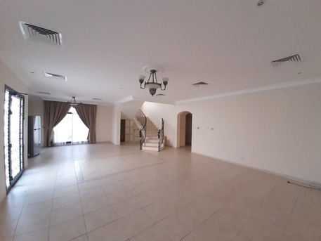 Hamala, Apartments/Houses, BHD 700/month,  4 BR,  100 Sq. Meter,  Hamala/4 Bedroom  Semi Furnished Villa  Exclusive  Bhd :700/-