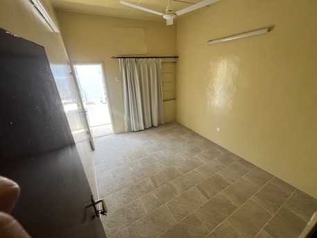 Manama, Apartments/Houses, BHD 200/month,  4 BR,  SPACIOUS UNFURNISHED 4BHK APARTMENT FOR RENT IN GUDEBIYA (NEAR NESTO HMT)~FAZAL * 34664461