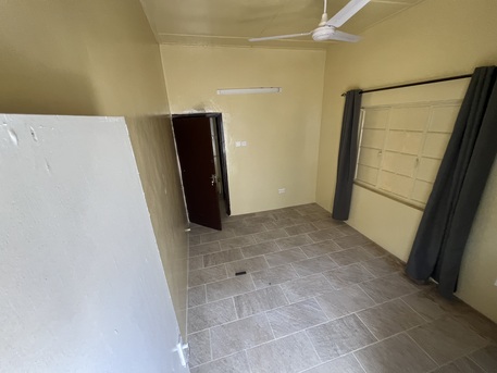 Manama, Apartments/Houses, BHD 200/month,  4 BR,  SPACIOUS UNFURNISHED 4BHK APARTMENT FOR RENT IN GUDEBIYA (NEAR NESTO HMT)~FAZAL * 34664461