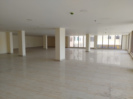 Manama, Shops, BHD 2500,  11 Shutter Big Showroom. With Mezzanine  Floor 2Bathroom 1Store Room In -(((Manama)))