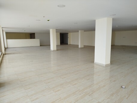 Manama, Shops, BHD 2500,  11 Shutter Big Showroom. With Mezzanine  Floor 2Bathroom 1Store Room In -(((Manama)))