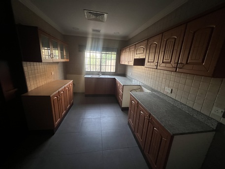 Zinj, Apartments/Houses, BHD 530/month,  Furnished,  3 BR,  BHD:530/month SEMI FURNISHED 3BHK COMPOUND VILLA FOR RENT IN SALMANIYA-:FAZAL* 34664461*