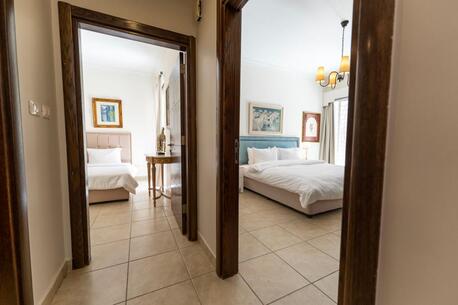 Abdoun, Apartments/Houses, JOD 9000/year,  Furnished,  2 BR,  Ground Fully Furinshed 2B Apartment With Outside Garden In Abdoun 00962777688956