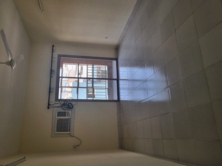 Gudaibiya, Apartments/Houses, BHD 250/month,  3 BR,  Semi Furnished Family Flat For Rent In Gudabiya With AC, Lift, Security