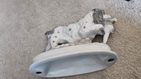 Riyadh, Collectibles, SAR 100,  Vintage Porcelain Hunting Dog