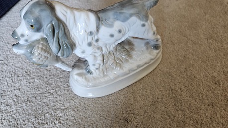 Riyadh, Collectibles, SAR 100,  Vintage Porcelain Hunting Dog