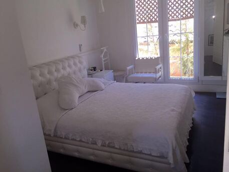 Abdoun, Apartments/Houses, JOD 30000/year,  3 BR,  Deplux Semi Furnished 3B Apart With Garden, Pool N Abdoun 00962777688956