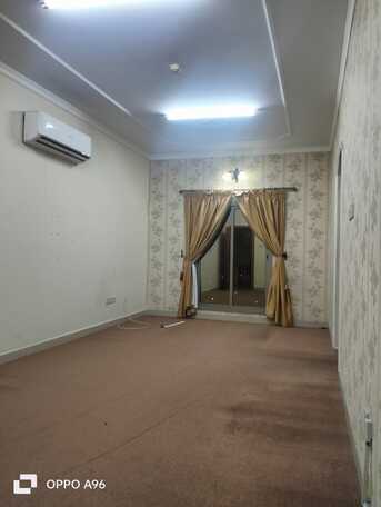 Manama, Apartments/Houses, BHD 300/month,  2 BR,  100 Sq. Meter,  2BHK Semi Furnised With Ewa GOFOOL