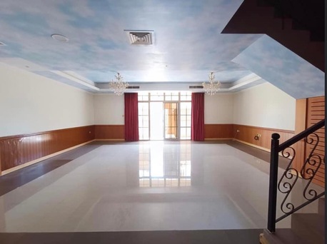 Salmaniya, Apartments/Houses, BHD 550/month,  3 BR,  200 Sq. Meter,  Salmainiya Area 3 Bedroom Villa Available In A Compound