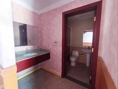 Salmaniya, Apartments/Houses, BHD 550/month,  3 BR,  200 Sq. Meter,  Salmainiya Area 3 Bedroom Villa Available In A Compound