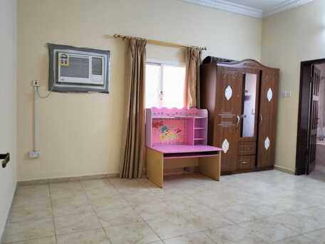 Mahooz, Apartments/Houses, BHD 270/month,  2 BR,  100 Sq. Meter,  270bd Semi Furnish With Ewa At Mahooz