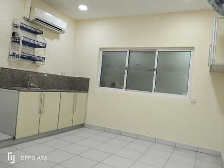 Manama, Apartments/Houses, BHD 230/month,  2 BR,  100 Sq. Meter,  2bhk Semi Furnish With Ewa At 230bd Goful