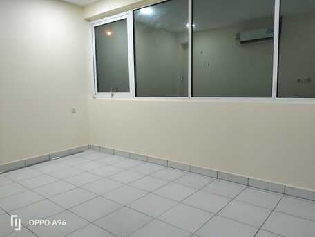 Manama, Apartments/Houses, BHD 230/month,  2 BR,  100 Sq. Meter,  2bhk Semi Furnish With Ewa At 230bd Goful