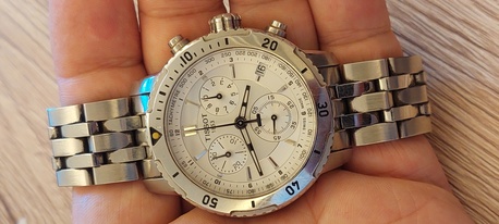 Riyadh, Jewelry, SAR 1350,  Tissot Chronograph Watch Big Dial 42mm For Men Original Swiss Made 1450