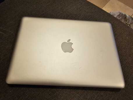 Riyadh, Computers, SAR 850,  Apple MacBook Pro 13-inch