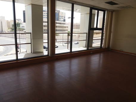 Manama, Offices, BHD 650,  220 Square Miter Open Office Spaces 2Bath. Kitchen In -(((diplomatic Arya)))