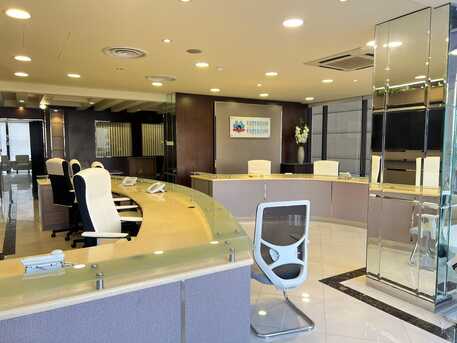 Manama, Offices, BHD 1500,  220 Square Miter Arya Grund Floor F/F Office  Spesc For Rent -(( Diplomatic Area)))