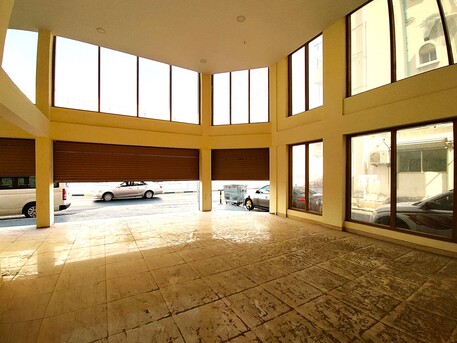 Salmaniya, Shops, BHD 3000,  800 Sq. Meter,  Commercial Showroom  (800 Sqm) For Rent In Salmaniya