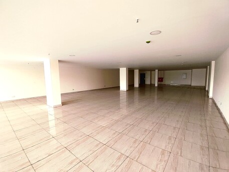 Salmaniya, Shops, BHD 3000,  800 Sq. Meter,  Commercial Showroom  (800 Sqm) For Rent In Salmaniya