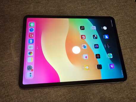 Riyadh, Tablet Computers, SAR 2000,  Apple IPad Pro 11-inch (2nd Gen) 128GB WiFi + Cellular