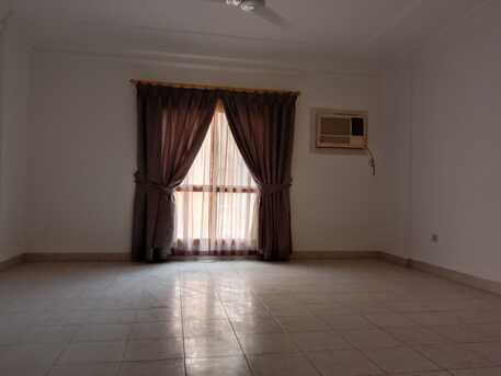 Juffair, Apartments/Houses, BHD 220/month,  2 BR,  Neet&clean Semifurnished Family Flat 220bd Without Electricity Near Grand Mosque In Juffai