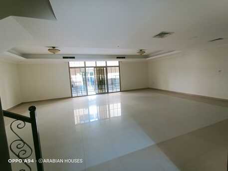 Salmaniya, Villas, BHD 600,  SPACIOUS SEMI FURNISHED 3 BHK COMPOUND VILLA FOR RENT IN SALMANIYA:38185065