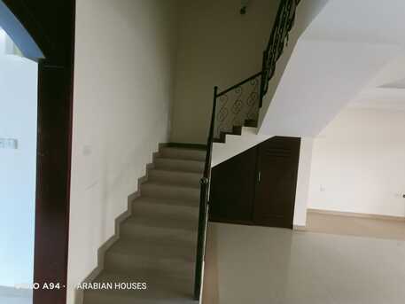 Salmaniya, Villas, BHD 600,  SPACIOUS SEMI FURNISHED 3 BHK COMPOUND VILLA FOR RENT IN SALMANIYA:38185065