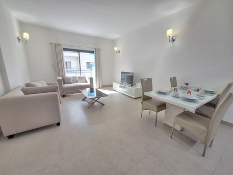 Juffair, Apartments, Flats, Houses & Villas, BHD 375/month,  Furnished,  2 BR,  Bright & Spacious