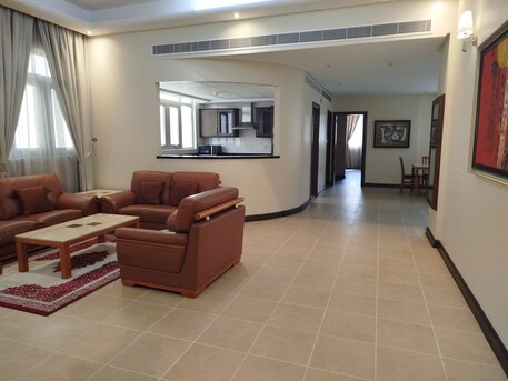 Hoora, Apartments/Houses, BHD 550/month,  Furnished,  2 BR,  3Bath Hall.Kitchen. Lift. Car-parking. Fullyfurnished. Inclusive Gim/pool. In -((Hoor))