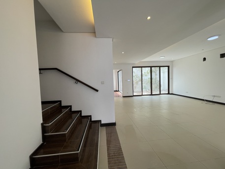 Muharraq, Villas, BHD 750,  700 Sq. Meter,  Spacious Compound Villa For Rent