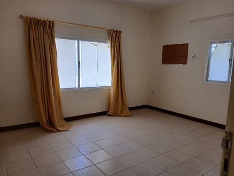 Salmaniya, Villas, BHD 500,  Un Furnished Family Villa For Rent In Salmaniya With Private Garden & Shade Parking