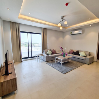 Janabiya, Apartments/Houses, BHD 450/month, 2 BR, Bright And Elegant Fully Furnished Flat In Janabiya With EWA