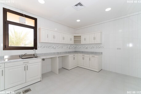 Kuwait City, Apartments/Houses, KWD 1100/month,  3 BR,  Messilah &ndash; Unfurnished, Compound Villas W/pool And Garden