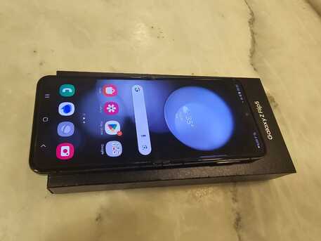 Al Sulaymaniyyah, Mobile Phones, SAR 1850,  Samsung Flip5 Graphite 512GB Storage