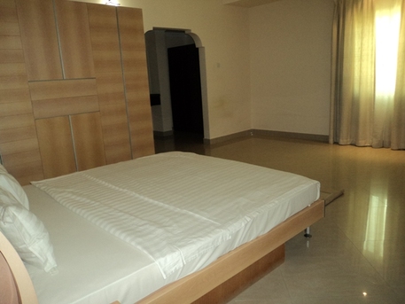 Juffair, Apartments/Houses, BHD 350/month,  Furnished,  3 BR,  Special OFFER!! Large 3BR Apartments: BALCONY. BIG Rooms. Housekeeping. Parking Etc:TONY