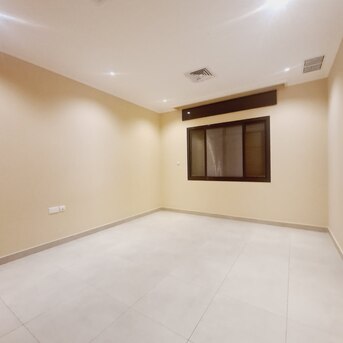 Kuwait City, Apartments/Houses, KWD 800/month,  4 BR,  200 Sq. Meter,  A Floor Consisting Of 4 Rooms, A Large Hall With A Balcony  For Rent In Fnaitees