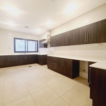 Kuwait City, Apartments/Houses, KWD 800/month,  4 BR,  200 Sq. Meter,  A Floor Consisting Of 4 Rooms, A Large Hall With A Balcony  For Rent In Fnaitees