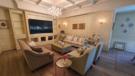 Amman, Apartments/Houses, JOD 40000/year,  Furnished,  3 BR,  Amazing Fully Furnished 3B Apart With Baconly In 5 Circle 00962777688956